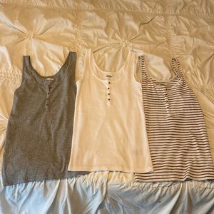 Lot of 3 Old Navy ribbed tanks slim fit medium